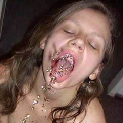 Gefesselt Pissen im NS Camchat 